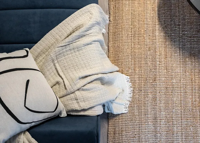 Spacious 109 Apartment *