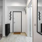 Spacious 109 Apartment